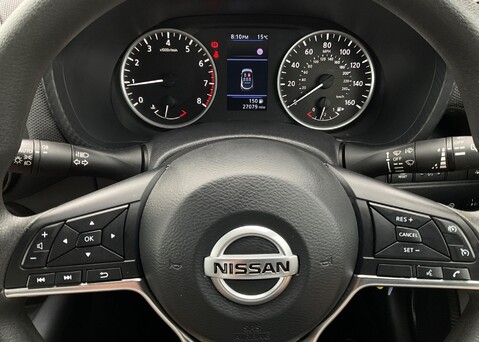 Nissan Juke 1.0 DIG-T Acenta 5-Door Hatchback 18