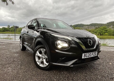 Nissan Juke 1.0 DIG-T Acenta 5-Door Hatchback 1