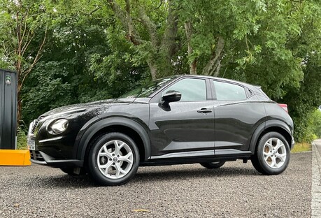 Nissan Juke 1.0 DIG-T Acenta 5-Door Hatchback