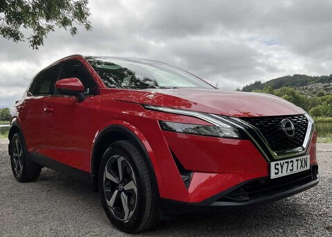 Nissan Qashqai 1.3 DIG-T (140ps) N-Connecta 1