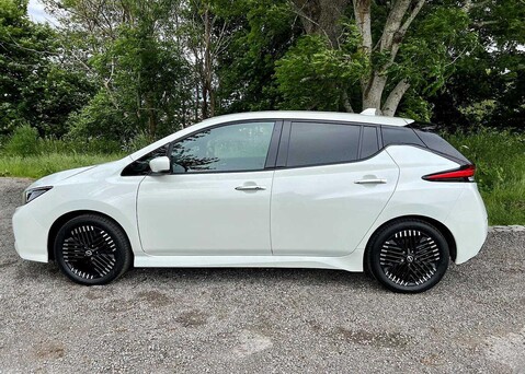 Nissan LEAF E (110kw) Tekna (39kWh) 5 Dr Hatchback 16