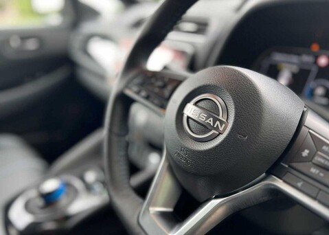 Nissan LEAF E (110kw) Tekna (39kWh) 5 Dr Hatchback 23