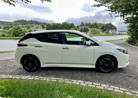 Nissan LEAF E (110kw) Tekna (39kWh) 5 Dr Hatchback 34