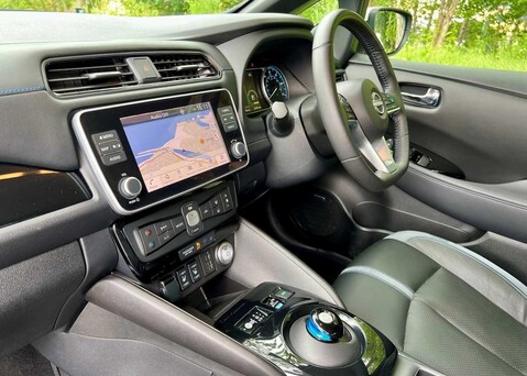 Nissan LEAF E (110kw) Tekna (39kWh) 5 Dr Hatchback 37