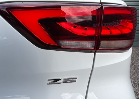 MG ZS 1.0 T-GDI EXCLUSIVE AUTO 12