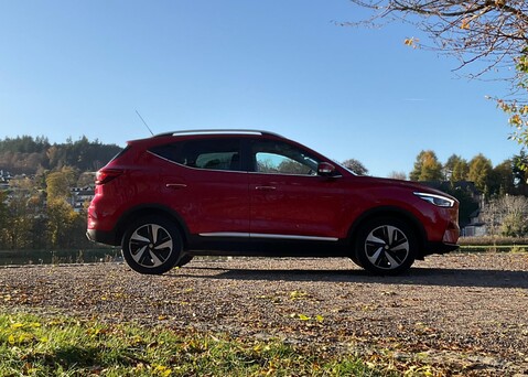 MG ZS 72.6kWh Trophy Auto 5dr 7