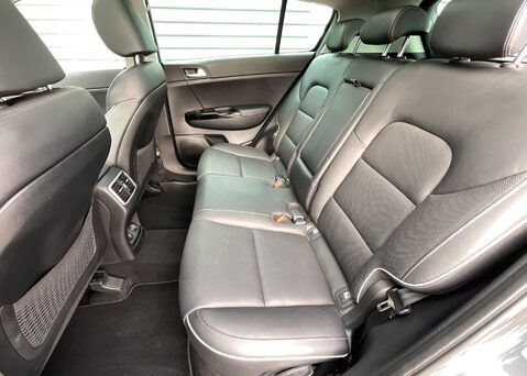 Kia Sportage 1.6 CRDi 48V 4 AWD 16