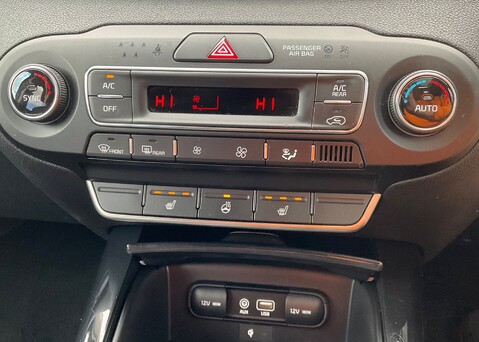 Kia Sorento 2.2 CRDi KX-3 4x4 23