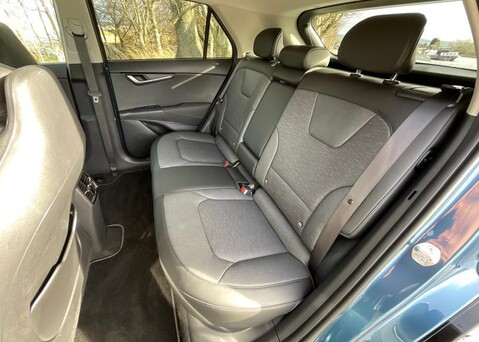 Kia Niro 64.8 kWh 4 19
