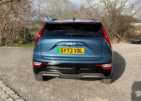 Kia Niro 64.8 kWh 4 9