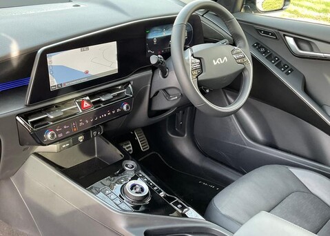 Kia Niro 64.8 kWh 4 14