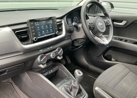 Kia Stonic 1.6 CRDI 2 ISG 11