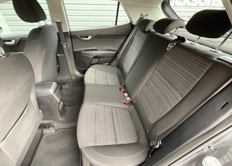 Kia Stonic 1.6 CRDI 2 ISG 15