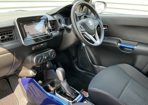 Suzuki Ignis SZ-T DUALJET MHEV 11