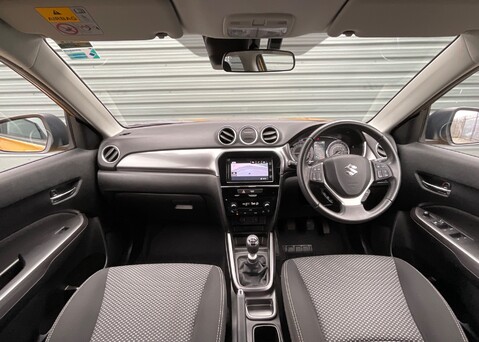 Suzuki Vitara SZ-T BOOSTERJET MHEV 16