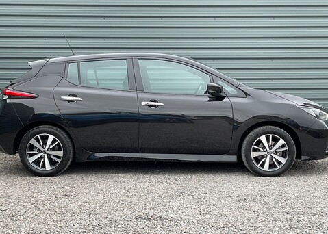 Nissan LEAF ACENTA 6