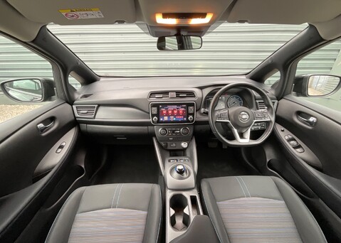 Nissan LEAF ACENTA 9