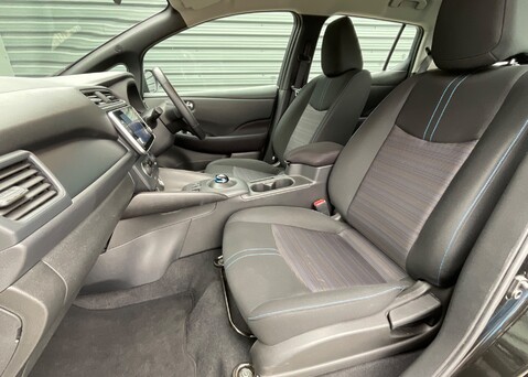 Nissan LEAF ACENTA 10