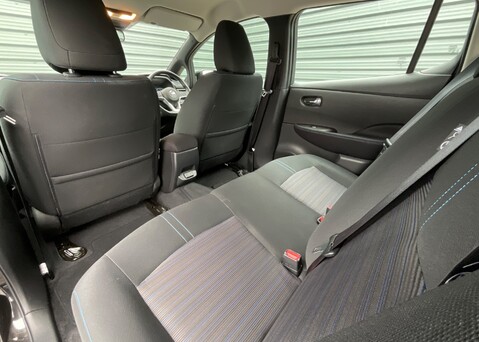 Nissan LEAF ACENTA 17