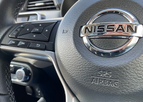 Nissan Micra IG-T TEKNA 22