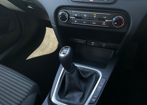Kia Xceed 1.5 T-GDi '2'  21