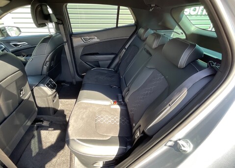 Kia Sportage 1.6 T-GDi GT-LINE PHEV AWD 16