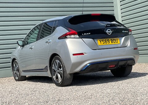 Nissan LEAF TEKNA 8