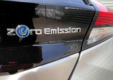 Nissan LEAF TEKNA 13