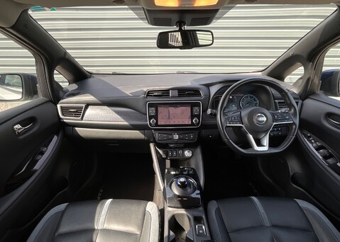 Nissan LEAF TEKNA 16