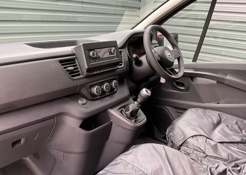 Nissan Primastar DCI ACENTA L2H1 17