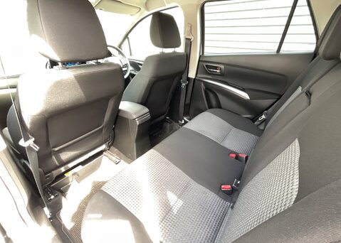 Suzuki S-Cross MOTION BOOSTERJET MHEV 14