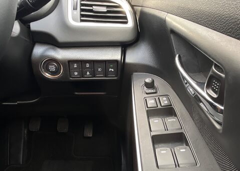 Suzuki S-Cross MOTION BOOSTERJET MHEV 22