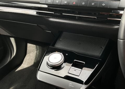 MG MG4 EV EV TROPHY 64kWh 18