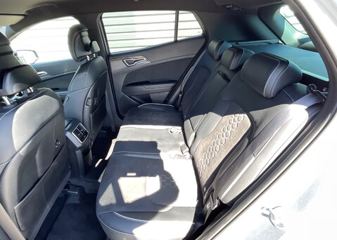 Kia Sportage 1.6 T-GDi GT-LINE ISG HEV 17