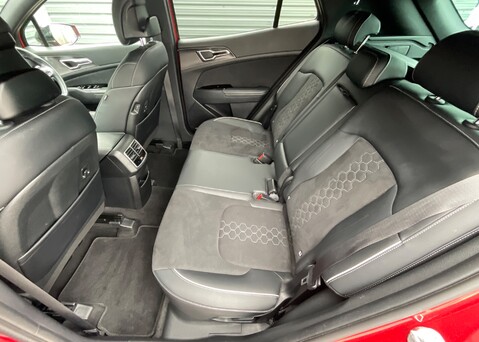 Kia Sportage 1.6T-GDi HEV GT-LINE 2WD 17