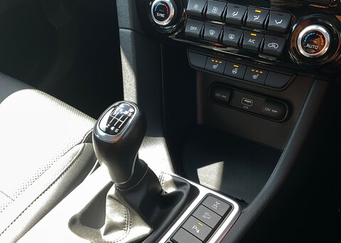 Kia Sportage 1.6 T-GDi '3' ISG 24