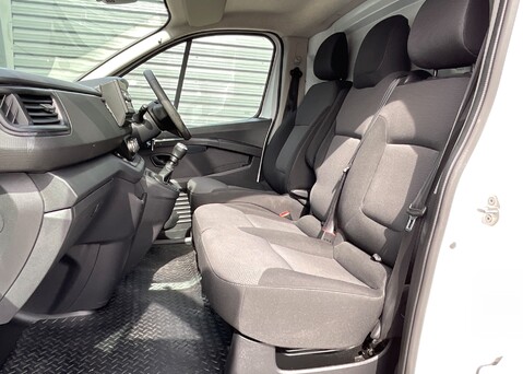 Nissan Primastar DCI ACENTA L1H1 11