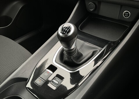 Nissan Qashqai DIG-T ACENTA PREMIUM MHEV 20