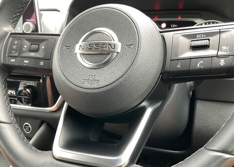 Nissan Qashqai DIG-T ACENTA PREMIUM MHEV 23