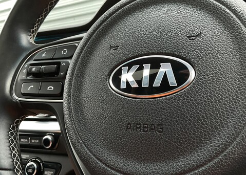 Kia E-Niro 64kWh '4+' 26
