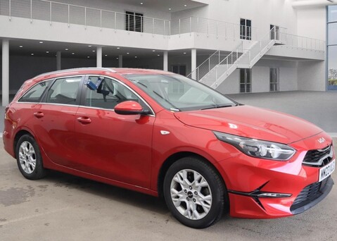 Kia Ceed SW '2' 1.5T-GDi 158bhp ISG ESTATE 1