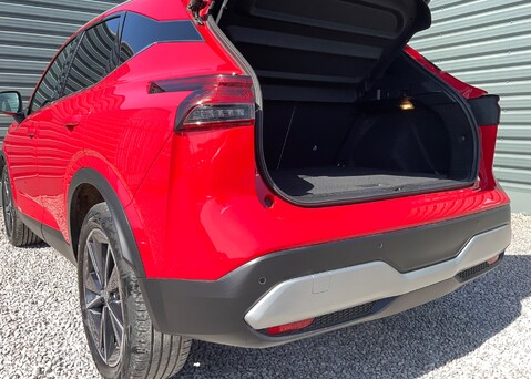 Nissan Qashqai DIG-T TEKNA MHEV 14