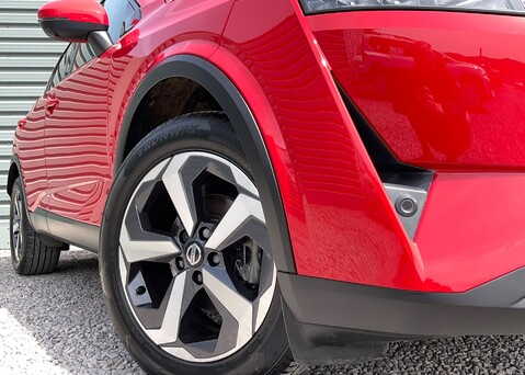 Nissan Qashqai DIG-T N-CONNECTA MHEV 2