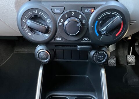 Suzuki Ignis SZ-T DUALJET 7