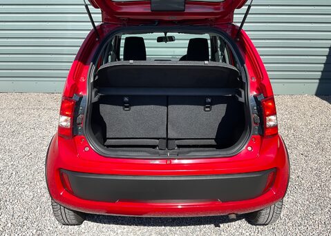Suzuki Ignis SZ-T DUALJET 10