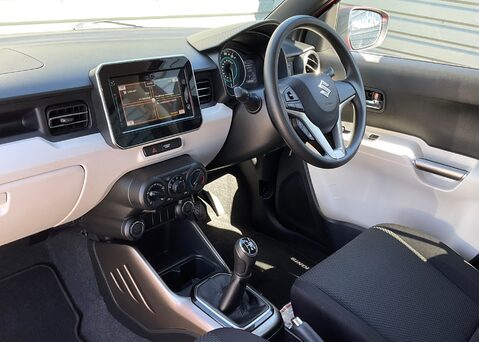 Suzuki Ignis SZ-T DUALJET 18