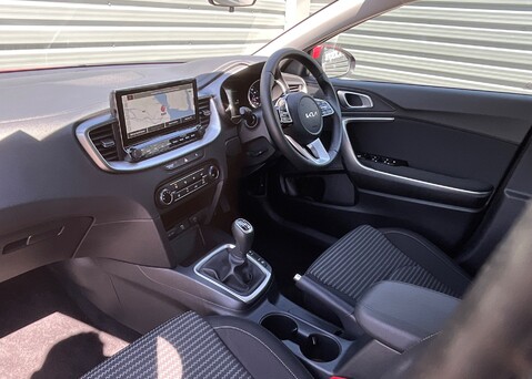 Kia Ceed Sportswagon 1.5T-GDi '2' ISG 12