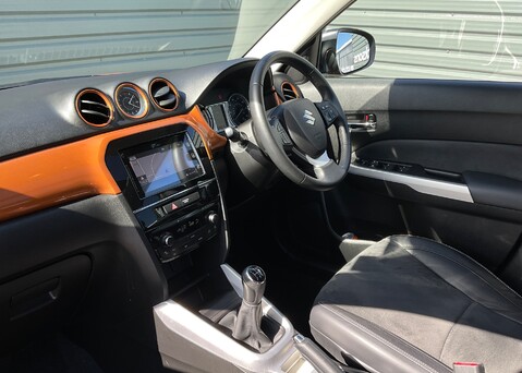 Suzuki Vitara SZ5 11