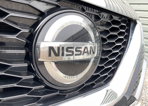 Nissan Qashqai DIG-T TEKNA PLUS 8