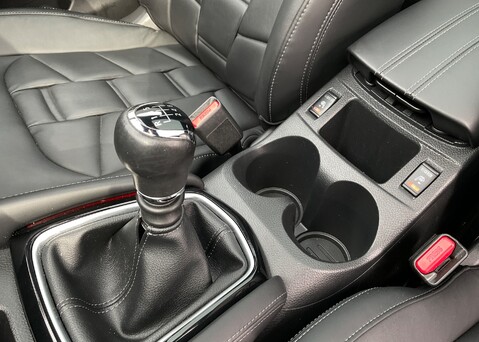 Nissan Qashqai DIG-T TEKNA PLUS 18
